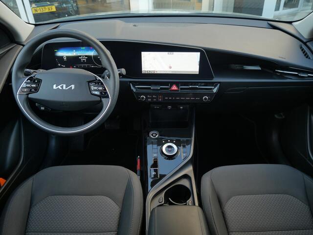 KIA e-Niro EV Light 64.8 kWh l Navigatie l Carplay l Camera | Adaptieve Cruise |
