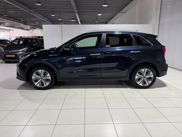 KIA e-Niro ExecutiveLine 64 kWh Stoel en Stuur verwarming, Schuif kantel dak, Apple Carplay/Android Auto.