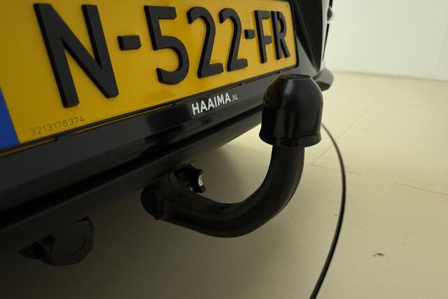 KIA e-Niro ExecutiveLine 64 kWh 204pk | Full Options | Lederen Bekleding | Trekhaak | Navigatie | Panoramadak | Stoelverwarming - verkoeling | 1e Eigenaar | Camera