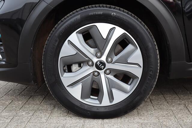 KIA e-Niro DynamicPlusLine 39 kWh Panoramadak/Stoelverwarming/stuurverwarming/Lane assist/Apple carplay/Achteruitrijcamera/DAB radio/Cruise control/Navigatie