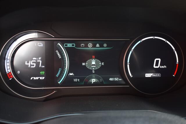 KIA e-Niro Edition 64 kWh | Trekhaak | Navigatie | Camera | Stuur + Stoelverwarming | Tot 10Jr. Kia-Garantie |