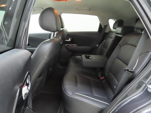 KIA e-Niro ExecutiveLine 64 kWh | Trekhaak | Leder | SOH 100% | Andriod Auto | Apple carplay | Navigatie | Led