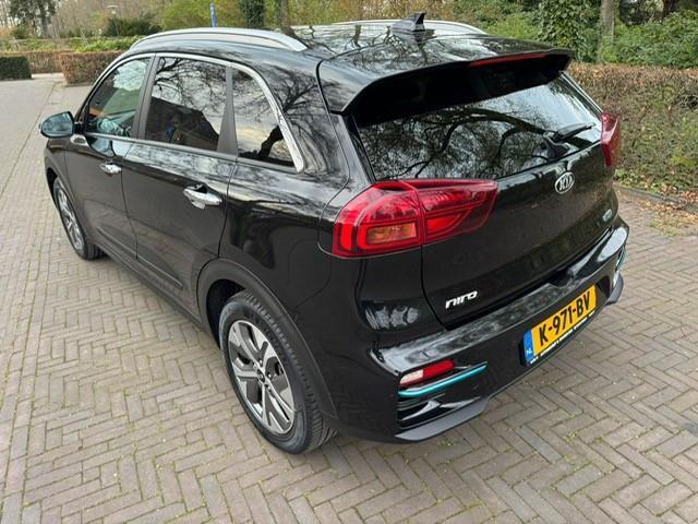 KIA e-Niro ExecutiveLine 64kWh SOH 98,7% Acarplay/Led/Xenon/Leer/Fabrieksgarantie