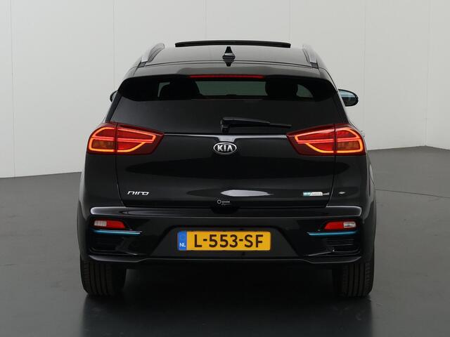 KIA e-Niro ExecutiveLine 64 kWh | Panoramadak | Stoel/Stuurwielverwarming | Adaptieve Cruise Control | Keyless Go | LED Koplampen |