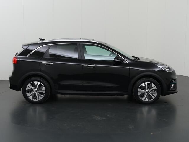 KIA e-Niro ExecutiveLine 64 kWh | Panoramadak | Stoel/Stuurwielverwarming | Adaptieve Cruise Control | Keyless Go | LED Koplampen |