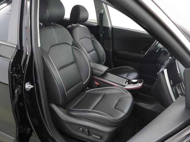 KIA e-Niro ExecutiveLine 64 kWh | Panoramadak | Stoel/Stuurwielverwarming | Adaptieve Cruise Control | Keyless Go | LED Koplampen |