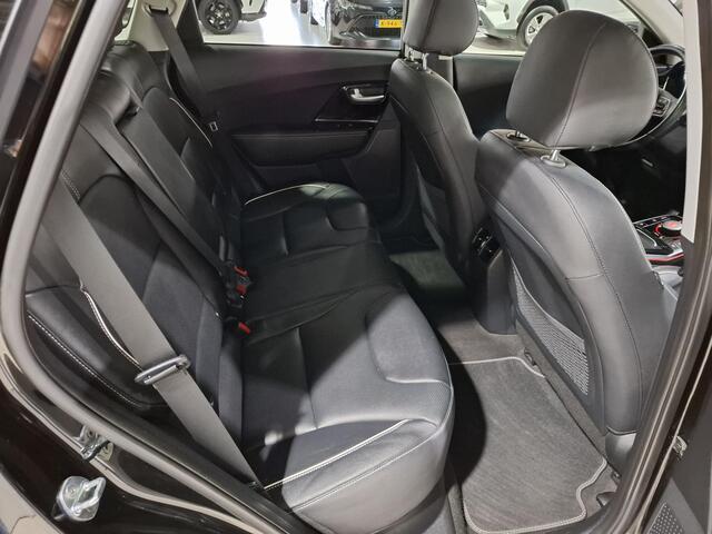 KIA e-Niro ExecutiveLine 64 kWh SOH 100% Stoel en Stuur verwarming, Schuif kantel dak, Apple Carplay/Android Auto.