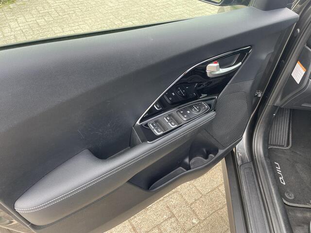 KIA e-Niro DynamicPlusLine 64 kWh | Stoelverwarming | Schuifdak |