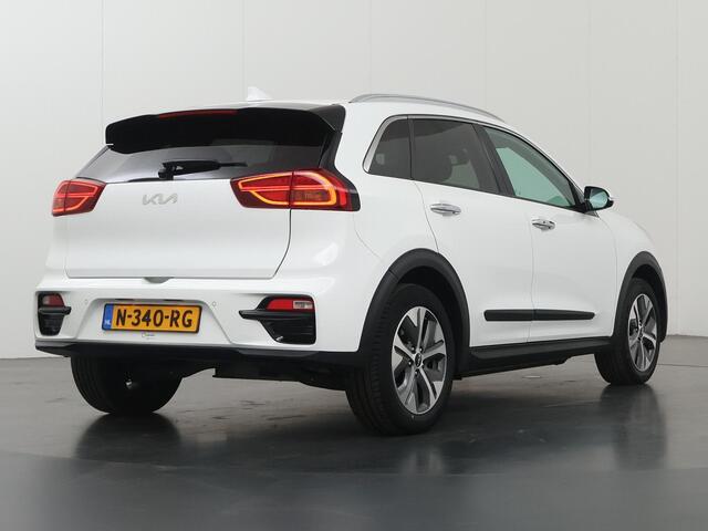 KIA e-Niro ExecutiveLine 64 kWh | SOH 98% | Schuif/Kanteldak | Lederen Interieur | Ele. verstelbare stoelen + Geheugen | Stoelverwarming voor + achter | Apple CarPlay/Android Auto | Camera | Stoelkoeling | Adaptieve Cruise Control | JBL Audio |
