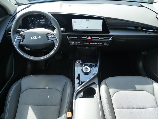 KIA e-Niro EV Light Advanced 64.8 kWh | Navi | Camera | Carplay | Stoel&stuur verwarming | 3Fase |