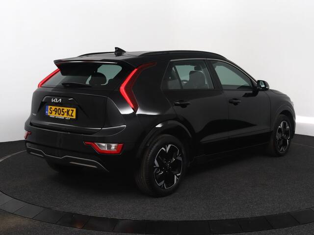 KIA e-Niro EV DynamicLine 64.8 kWh - SOH 98,3% Automaat - Navigatie - Cruise Control - Climate Control - Keyless Fabrieksgarantie tot 02-2030