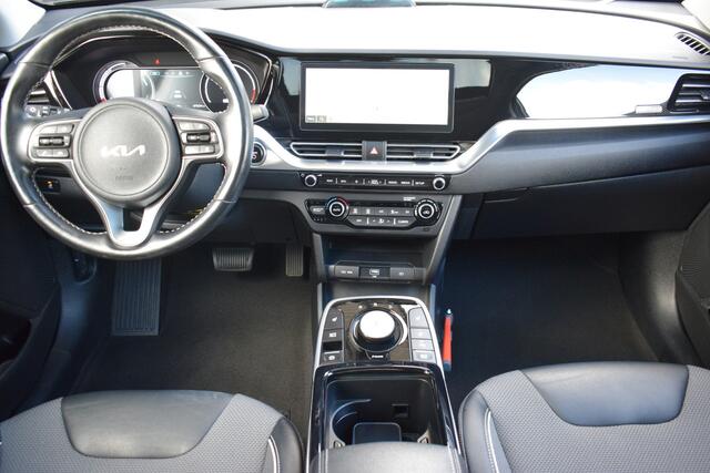 KIA e-Niro DynamicPlusLine 64 kWh | 100% SOH | Kantel/ Schuifdak | Navigatie | Adaptieve Cruise Control | Tot 10Jr. Kia-Garantie |