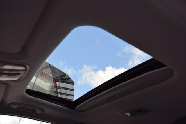 KIA e-Niro DynamicPlusLine 64 kWh | 100% SOH | Kantel/ Schuifdak | Navigatie | Adaptieve Cruise Control | Tot 10Jr. Kia-Garantie |