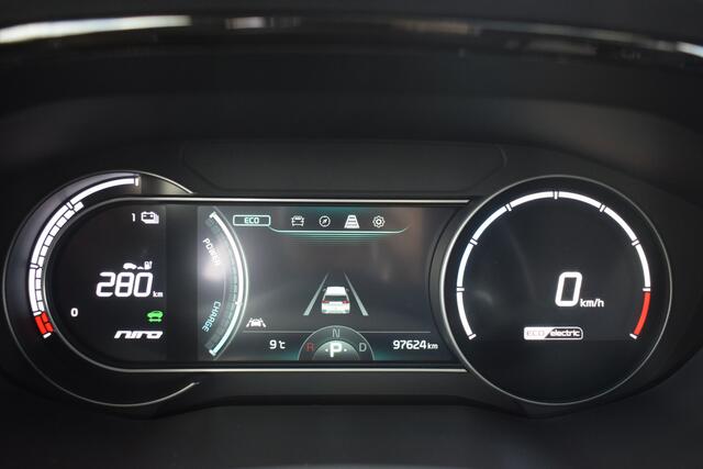 KIA e-Niro DynamicPlusLine 64 kWh | 100% SOH | Kantel/ Schuifdak | Navigatie | Adaptieve Cruise Control | Tot 10Jr. Kia-Garantie |