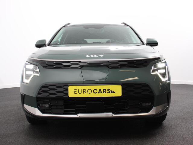 KIA e-Niro EV DynamicLine 64.8 kWh Automaat Climate control Adaptieve cruise control Parkeersensoren Camera Stuurverwarming Stoelverwarming Keyless LED Trekhaak Navigatie Apple Carplay/ Android Auto