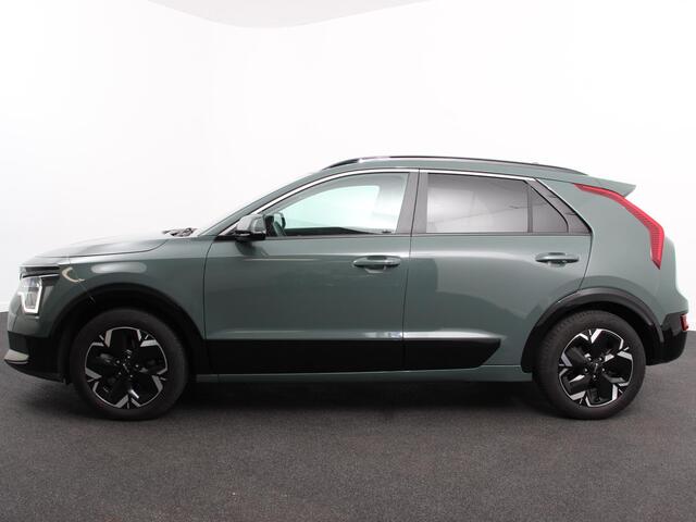 KIA e-Niro EV DynamicLine 64.8 kWh Automaat Climate control Adaptieve cruise control Parkeersensoren Camera Stuurverwarming Stoelverwarming Keyless LED Trekhaak Navigatie Apple Carplay/ Android Auto