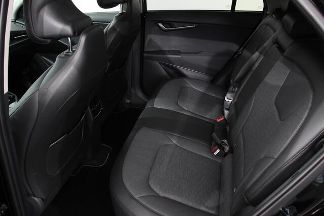 KIA e-Niro EV DynamicPlusLine 64.8 kWh Nieuw Model! | Navigatie Half Leder Schuif-kantel dak Electrisch bedienbare achterklep DAB Led Camera