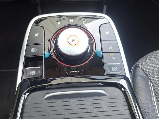 KIA e-Niro DynamicPlusLine 64 kWh | SOH: 94,7% | Schuifdak | Trekhaak | LED | Adaptive CC | Navi | Climate | Leder-Stof |