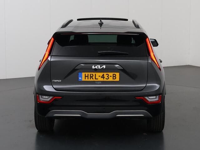 KIA e-Niro EV Plus 64.8 kWh | Schuif / Kanteldak | Stoel/Stuurwielverwarming | Elektr. Achterklep | Led Koplampen | Sfeerverlichting |