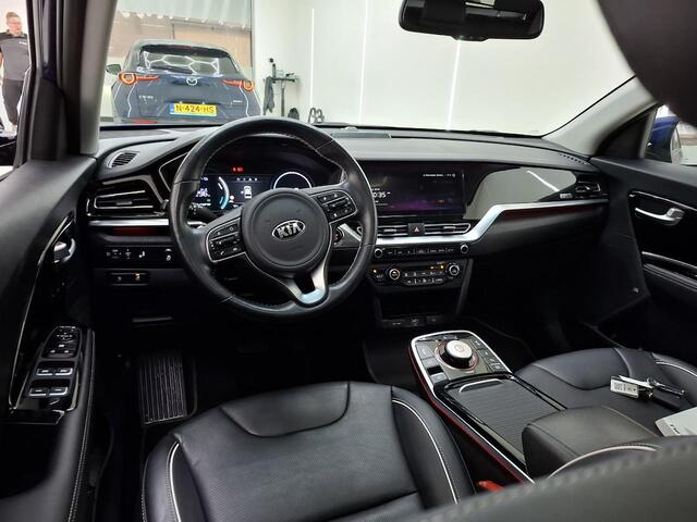 KIA e-Niro ExecutiveLine 64 kWh | Leder | Schuif kanteldak SOH 100% | Andriod Auto | Apple carplay | Navigatie | Warmtepomp