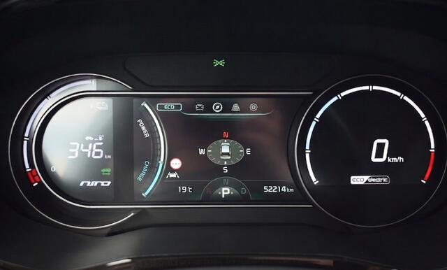 KIA e-Niro ExecutiveLine 64 kWh | Schuif/ Kanteldak | Memory | Stoelventilatie | Adaptieve Cruise | JBL-Audio |