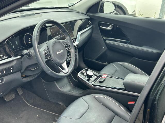 KIA e-Niro ExecutiveLine 64 kWh | SoH 96,7% | Leder | Winter Pack | Stoelkoeling | Schuif/Kantel-Dak | JBL Audio