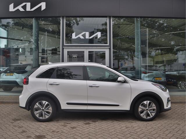 KIA e-Niro DynamicPlusLine 64 kWh | Stoelverwarming | Leder | Navigatie | Camera |
