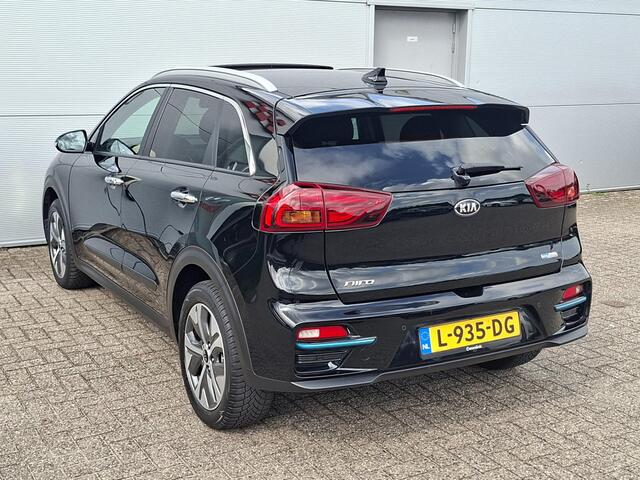 KIA e-Niro DynamicPlusLine 64 kWh - schuif/-kanteldak | Stoel+stuurverw. | Nav