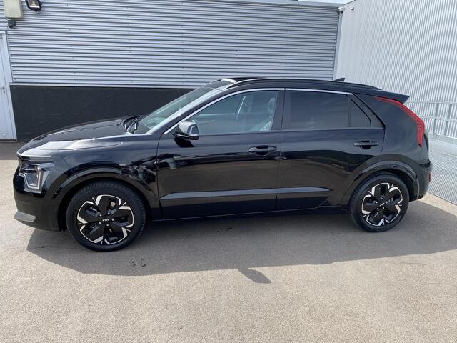 KIA e-Niro EV ExecutiveLine 64.8 kWh Nieuw geleverd en dealeronderhouden, 1e eign. Vol luxe! Schuif/kanteldak, Leder, Dodehoekdetectie, Stoelkoeling + verwarming
