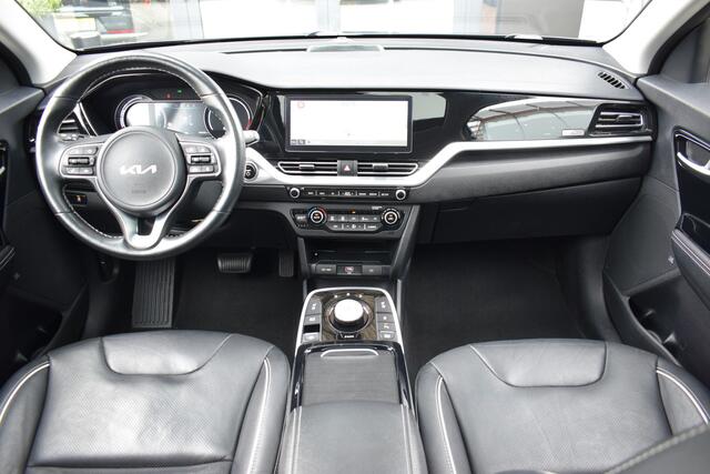 KIA e-Niro ExecutiveLine 64 kWh | Stoelventilatie | Kantel-/ Schuifdak | Memory | Dodehoek Detectie | Tot 10 Jr. Kia-Garantie |
