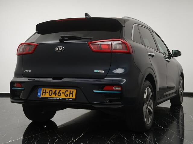 KIA e-Niro 64kWh ExecutiveLine (SOH 100%) - Lederen bekleding - Stoel- en stuurverwarming - Navigatie - Camera - JBL - 12 maanden garantie