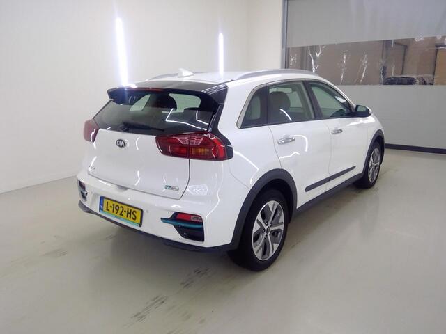 KIA e-Niro DynamicLine 39 kWh ? 3 fase ? Camera ? CarPlay / AndroidAuto ?