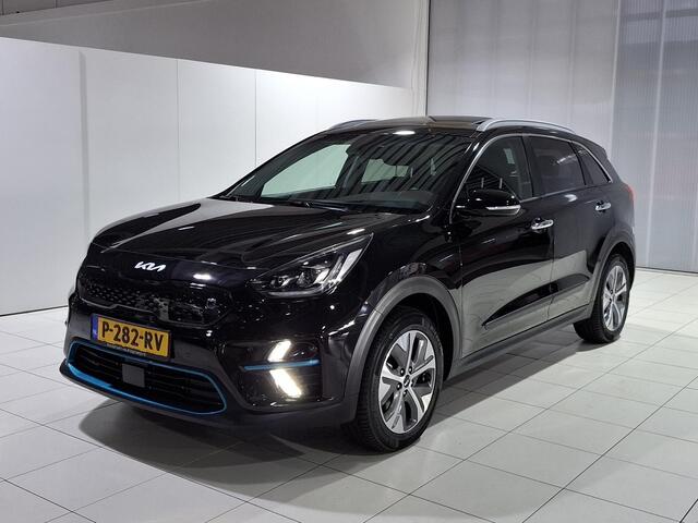 KIA e-Niro DynamicPlusLine 64 kWh SOH 100% Stoel en Stuur verwarming, Schuif kantel dak, Apple Carplay/Android Auto, Navigatie, Camera.