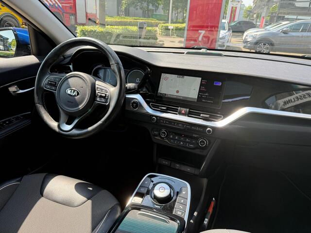 KIA e-Niro DynamicPlusLine 64 kWh | 3 Fase | Adapt Cruise | Schuif/kantel dak | Apple/Android Carplay |