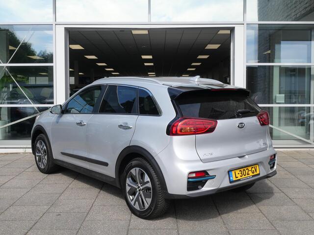 KIA e-Niro DynamicPlusLine 64 kWh | Schuif-kantel dak | Stoel-stuurverwarming | Carplay | Keyless | Navi | Cruise |