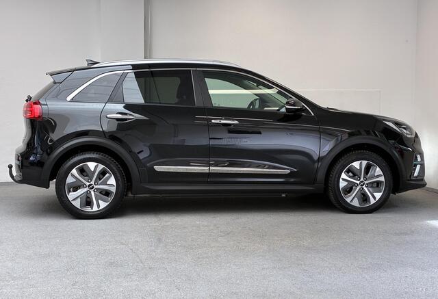 KIA e-Niro ExecutiveLine 64 kWh | 100% SOH | TREKHAAK | LEDER | STOELKOELING |