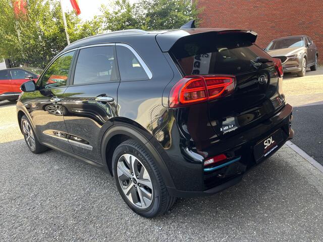 KIA e-Niro EV ExecutiveLine 64.8 kWh // SCHUIF-KANTELDAK // LEDER // ELEK.STOEL+GEHEUGEN // DODEHOEK // JBL // KEYLESS // STOELVERKOELING-VERWARMING //