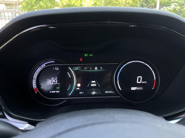 KIA e-Niro EV ExecutiveLine 64.8 kWh // SCHUIF-KANTELDAK // LEDER // ELEK.STOEL+GEHEUGEN // DODEHOEK // JBL // KEYLESS // STOELVERKOELING-VERWARMING //