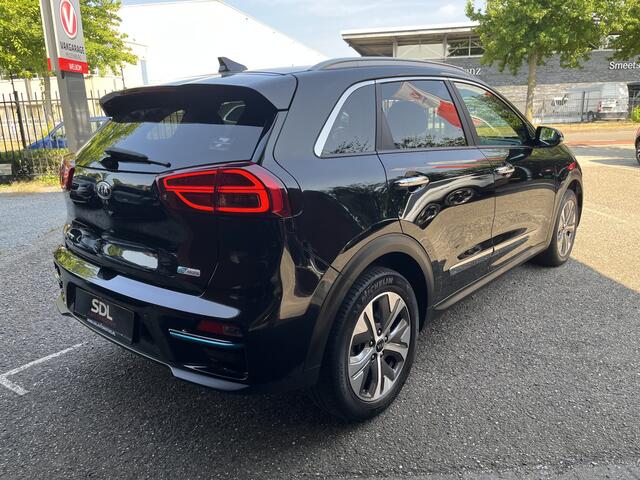 KIA e-Niro EV ExecutiveLine 64.8 kWh // SCHUIF-KANTELDAK // LEDER // ELEK.STOEL+GEHEUGEN // DODEHOEK // JBL // KEYLESS // STOELVERKOELING-VERWARMING //