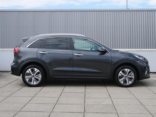 KIA e-Niro DynamicPlusLine 64 kWh | Cruise | Keyless | Navi | Schuif-kanteldak | Stoel-stuurverwarming |