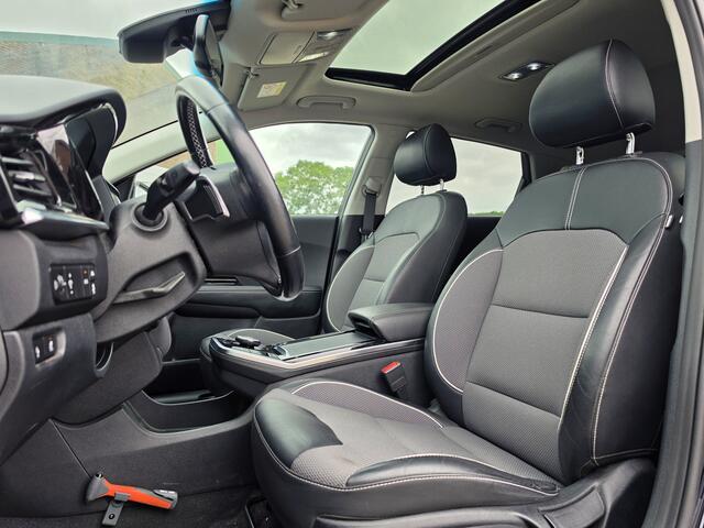 KIA e-Niro DynamicPlusLine 64 kWh | SOH 100% | 3 Fase laden | Schuif/kanteldak | Half Leder | Andriod Auto | Apple carplay | Navigatie