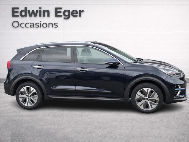 KIA e-Niro DynamicPlusLine 64 kWh | SOH 100% | 3 Fase laden | Schuif/kanteldak | Half Leder | Andriod Auto | Apple carplay | Navigatie