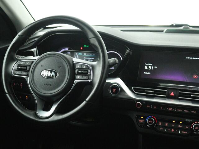 KIA e-Niro DynamicPlusLine 64 kWh | Schuifdak | Camera | Adaptive Cruise Control |