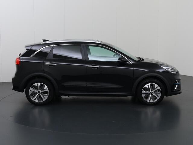 KIA e-Niro DynamicPlusLine 64 kWh | Panoramadak | Stoel/Stuurwielverwarming | Adaptieve Cruise Control | Keyless Go | LED Koplampen |