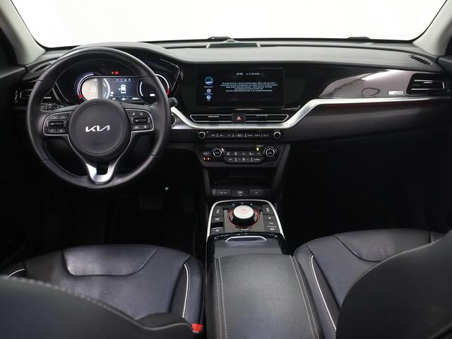 KIA e-Niro ExecutiveLine 64 kWh | Lederen Bekleding | JBL Audio | Dodehoekdetectie | Stoel/Stuurwielverwarming | Stoelventilatie | Elektrisch bedienbare bestuurdersstoel met geheugenfunctie
