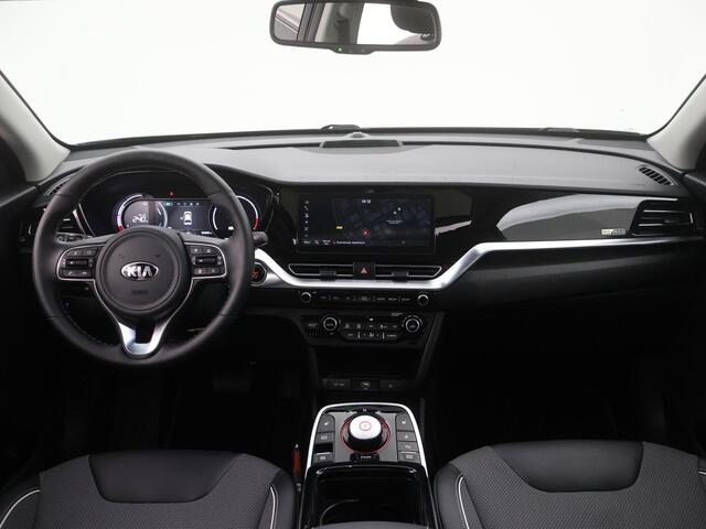 KIA e-Niro DynamicPlusLine 64 kWh SCHUIFDAK|ACC|CAMERA|STOELVERW|LED|NAVI|CARPLAY