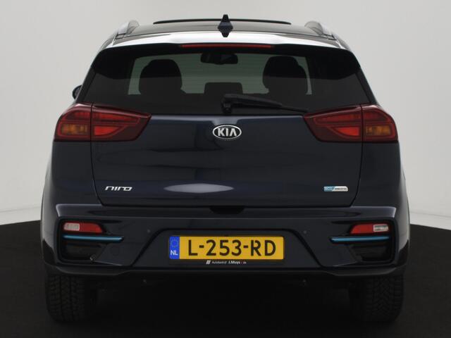 KIA e-Niro DynamicPlusLine 64 kWh SCHUIFDAK|ACC|CAMERA|STOELVERW|LED|NAVI|CARPLAY