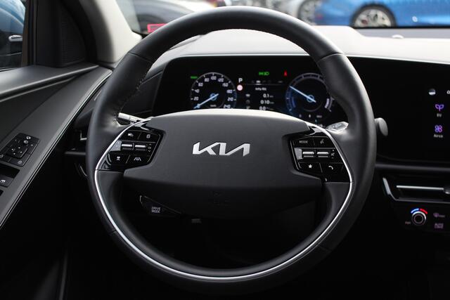 KIA e-Niro EV DynamicLine 64.8 kWh / Camera / Half leder / Keyless / 17'' / Apple CarPlay / DAB / ACC / Virtual Cockpit