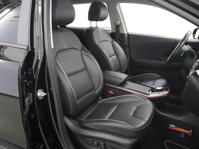 KIA e-Niro ExecutiveLine 64 kWh | Panoramadak | Lederen Bekleding | JBL Audio | Dodehoekdetectie | Stoel/Stuurwielverwarming | Stoelventilatie | Elektrisch bedienbare bestuurdersstoel met geheugenfunctie