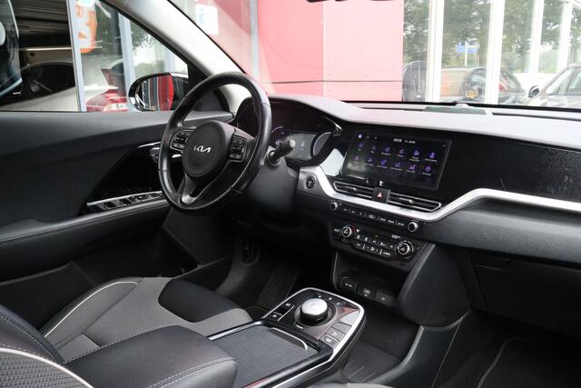 KIA e-Niro DynamicLine 64 kWh | origineel NL | SoH 100% | ACC | Camera | Trekhaak |
